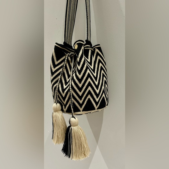 KANA’s by Julianna Duque Handbags - Elegant Black and Cream Chevron Crossbody Bag